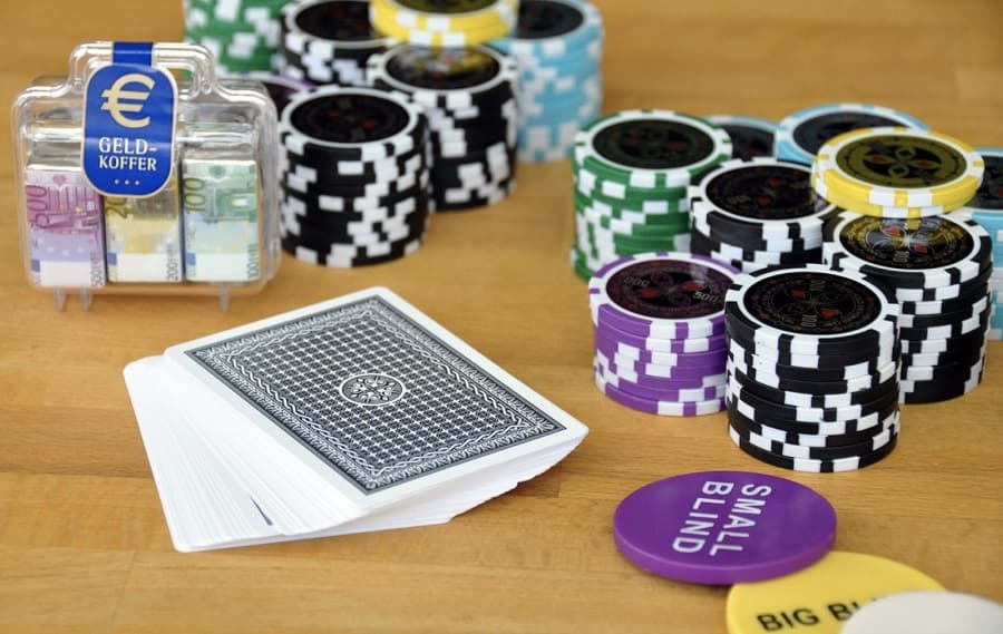 Điều mà người mới cần làm khi chơi bài Baccarat để tránh những nguy cơ không đáng có