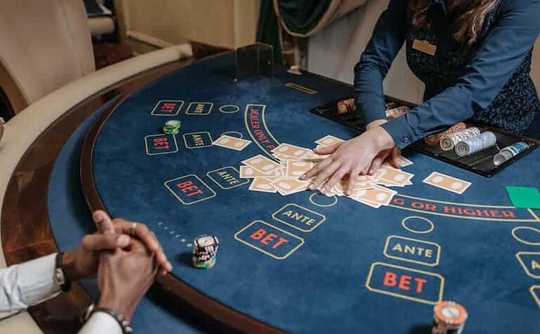 Cách chơi Baccarat dễ thắng cho người mới không cần kinh nghiệm