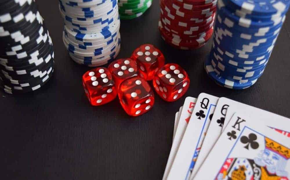 So sánh ưu nhược điểm giữa cào truyền thống và cào online So sánh ưu nhược điểm giữa cào truyền thống và cào online